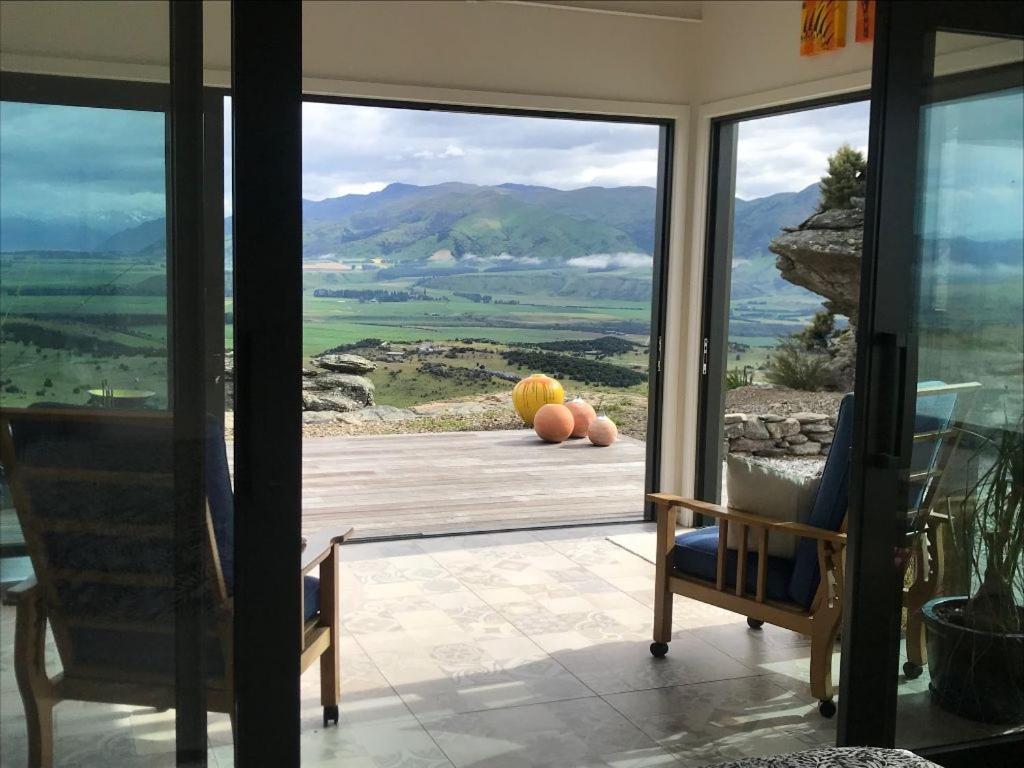 Top Of The World Studio Nestled In The Rock Queensberry Екстериор снимка