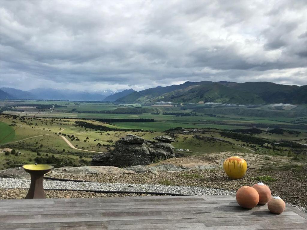 Top Of The World Studio Nestled In The Rock Queensberry Екстериор снимка